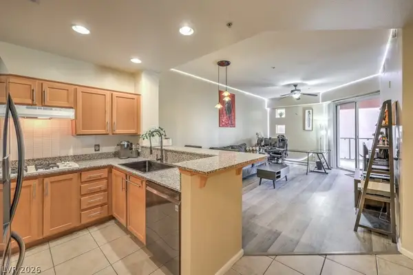 43 E Agate Avenue #301, Las Vegas, NV 89123