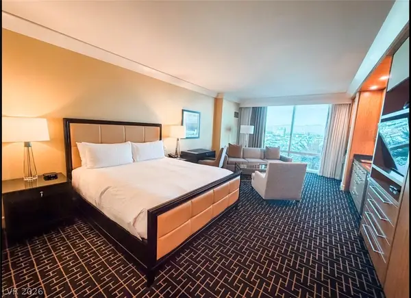 2000 N Fashion Show Drive #1815, Las Vegas, NV 89109