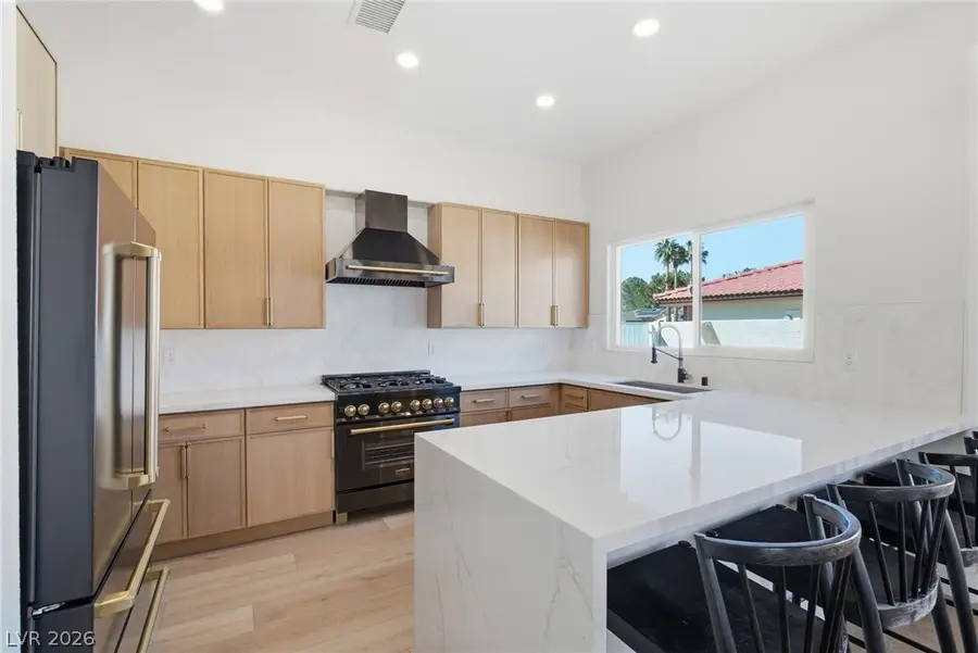 4736 Monument Valley Road, Las Vegas, NV 89129 - #2