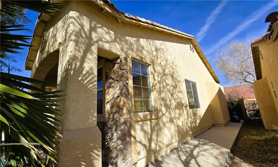 7692 Mohawk Cliff Avenue, Las Vegas, NV 89113 - #3