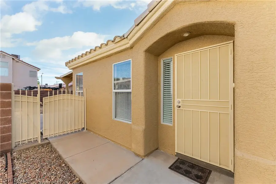6051 Grape Blossom Avenue, Las Vegas, NV 89142 - #3