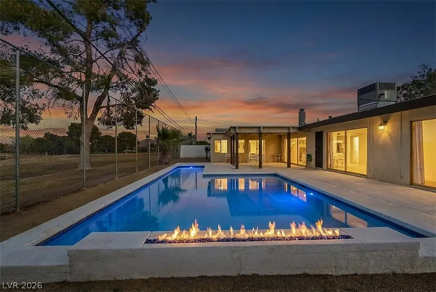 2240 Mohigan Way, Las Vegas, NV 89169 - #2