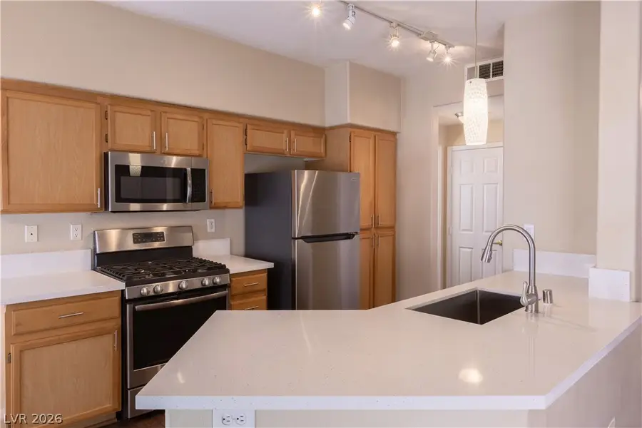 1050 E Cactus Avenue #2020, Las Vegas, NV 89183 - #3