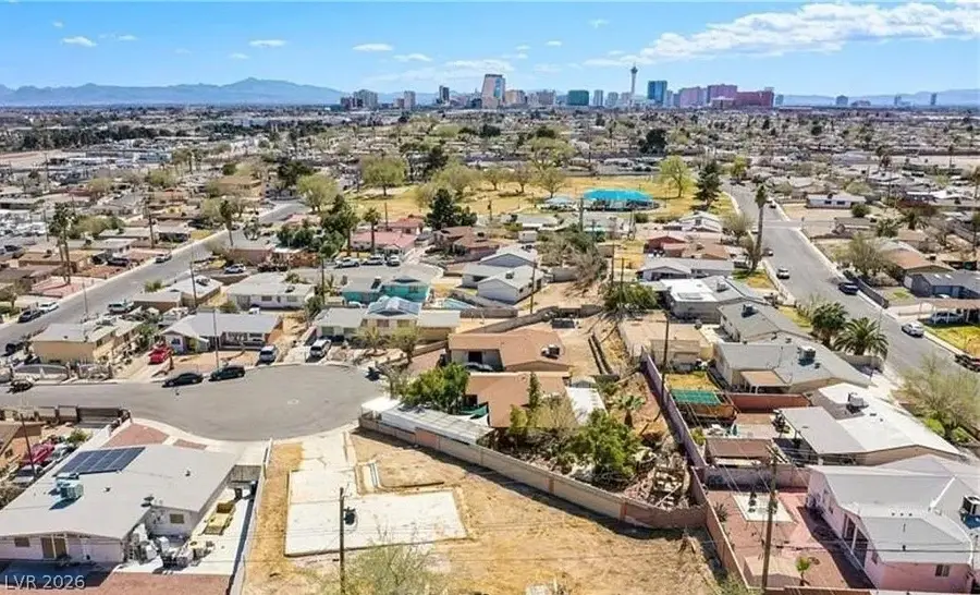 424 Kris Circle, North Las Vegas, NV 89030 - #2