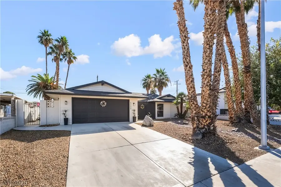 5209 Champions Avenue, Las Vegas, NV 89142 - #2