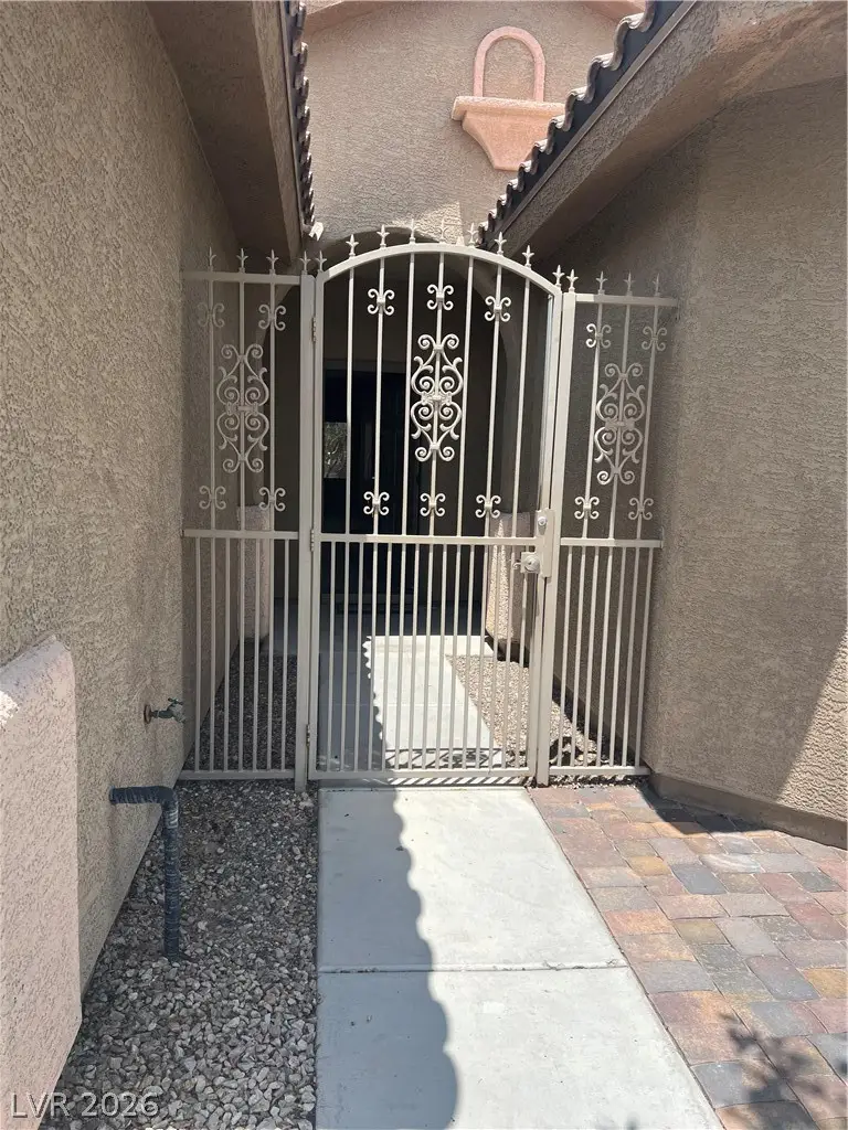 6092 Fox Creek Avenue, Las Vegas, NV 89122 - #3