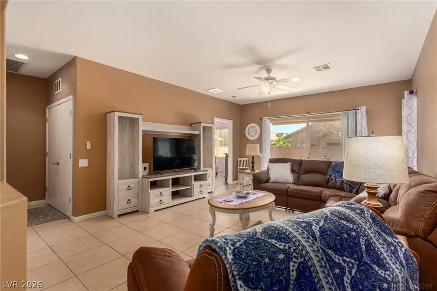 5911 Corbin Avenue, Las Vegas, NV 89122 - #3