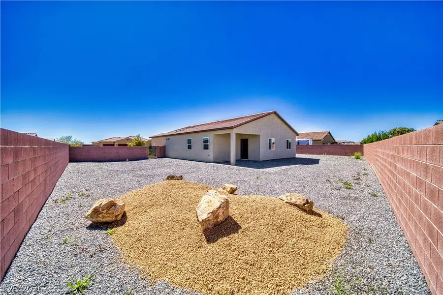 164 E Hawk Avenue, Pahrump, NV 89060 - #3