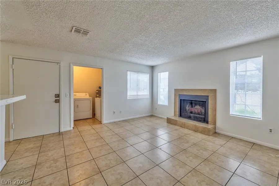 2777 Aarondavid Drive, Las Vegas, NV 89121 - #2