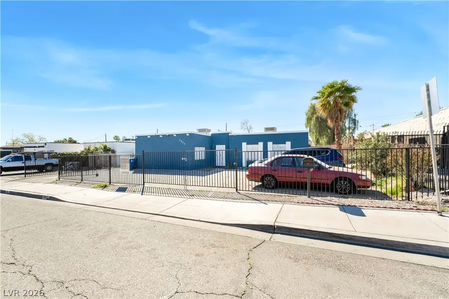 3825 Raymert Drive, Las Vegas, NV 89121 - #3