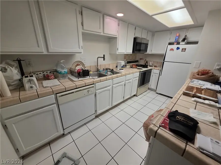 4211 Sanderling Circle #285, Las Vegas, NV 89103 - #2