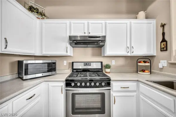 2305 W Horizon Ridge Parkway #3621, Henderson, NV 89052