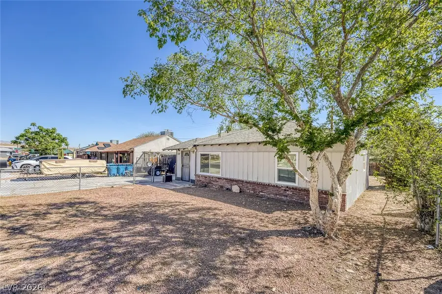 228 N 17th Street, Las Vegas, NV 89101 - #3