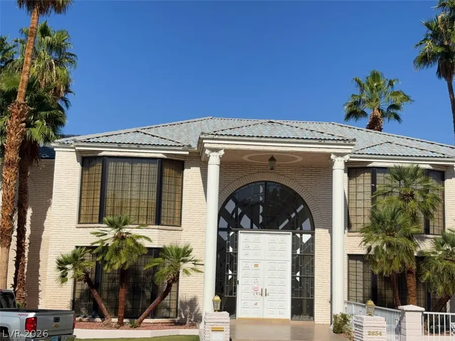 2834 Queens Courtyard Drive, Las Vegas, NV 89109 - #3