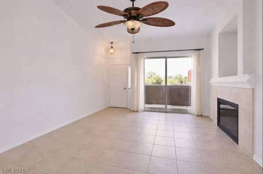 2305 W Horizon Ridge Parkway #1523, Henderson, NV 89052 - #2