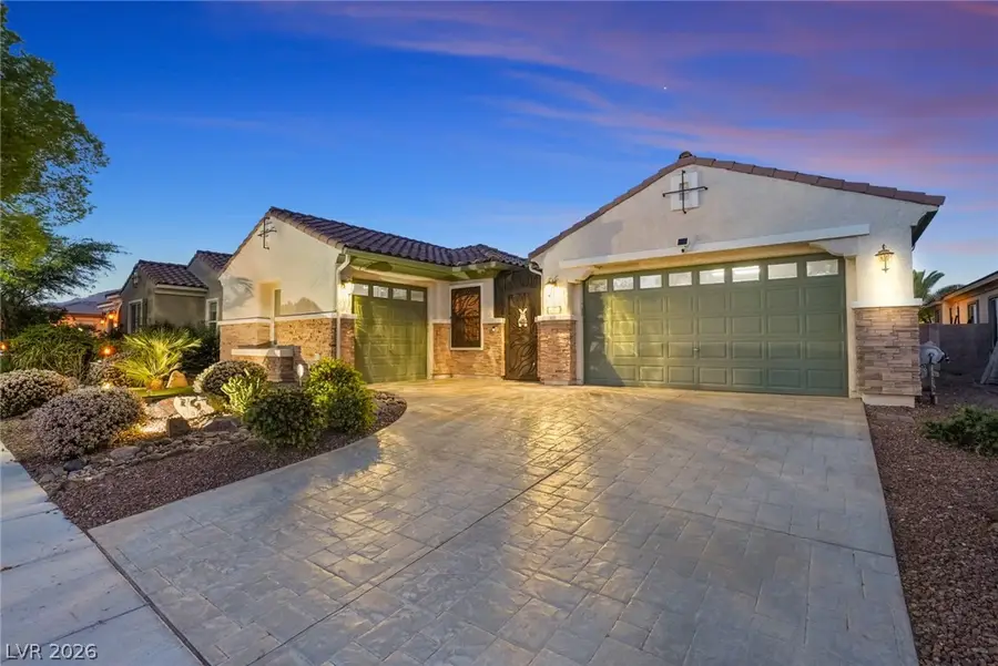 8300 Imperial Lakes Street, Las Vegas, NV 89131 - #2