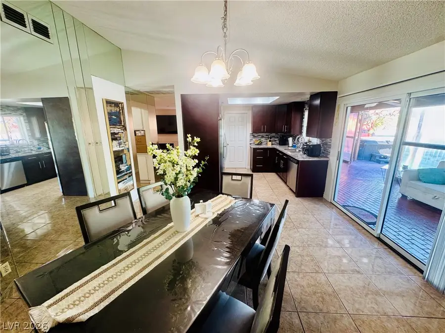 3272 Bridgeport Drive, Las Vegas, NV 89121 - #3