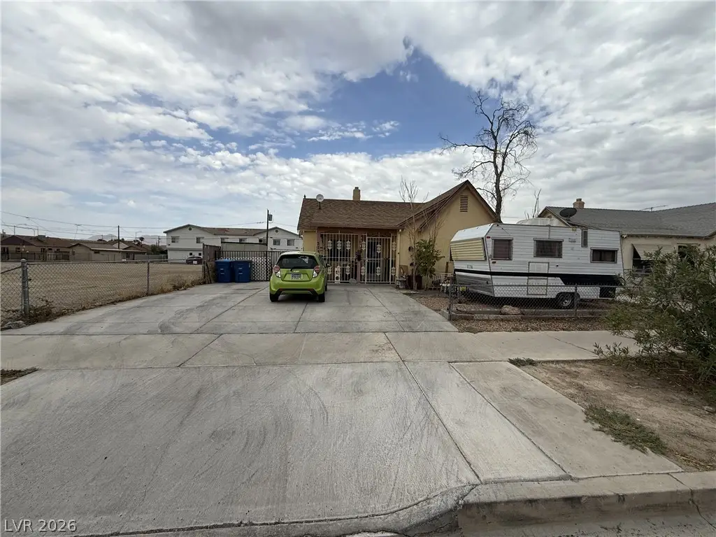 313 N 8th Street, Las Vegas, NV 89101 - #1