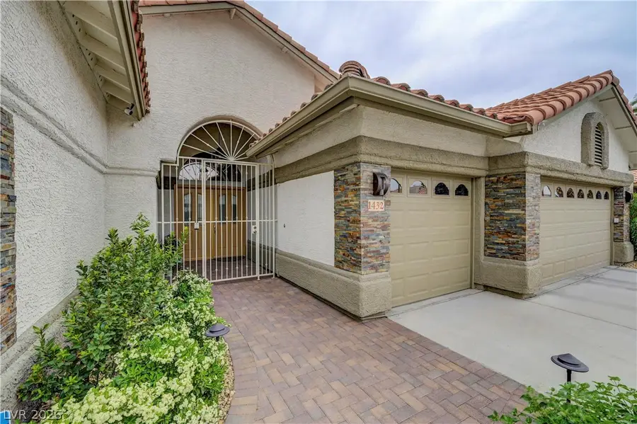 1432 Castle Crest Drive, Las Vegas, NV 89117 - #3