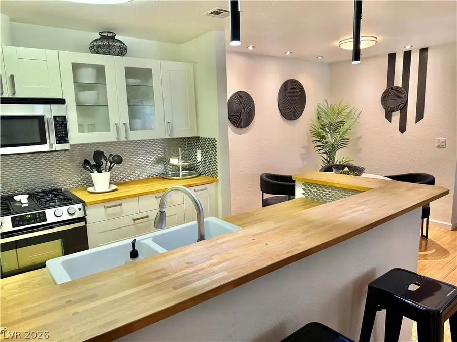 2200 S Fort Apache Road #2152, Las Vegas, NV 89117 - #2