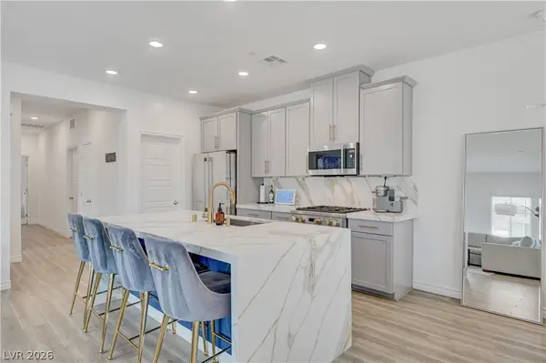 600 N Carriage Hill Drive #2084, Las Vegas, NV 89138