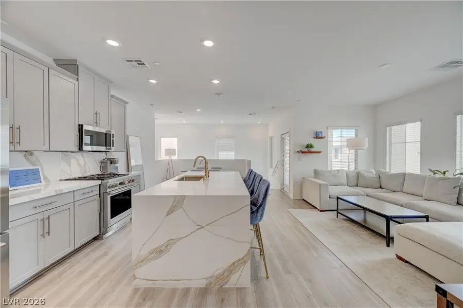 600 N Carriage Hill Drive #2084, Las Vegas, NV 89138 - #2