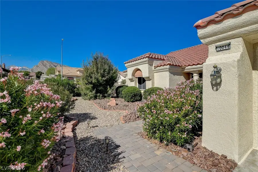 10044 Woodhouse Drive, Las Vegas, NV 89134 - #2