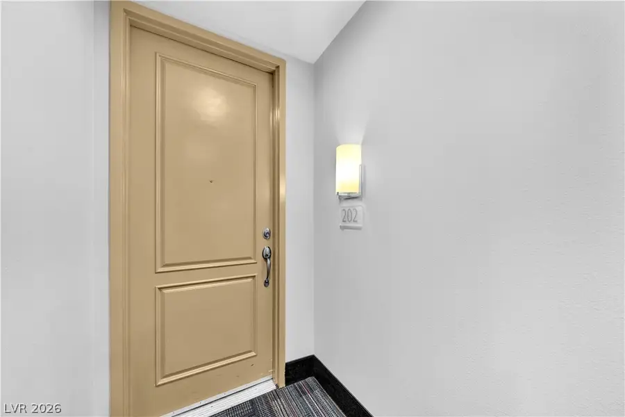15 E Agate Avenue #202, Las Vegas, NV 89123 - #3