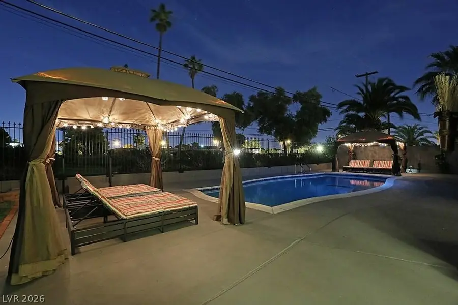 3538 Pueblo Way, Las Vegas, NV 89169 - #2