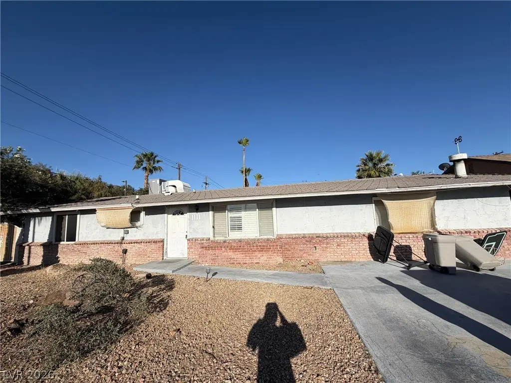 1111 Strong Drive, Las Vegas, NV 89102 - #1