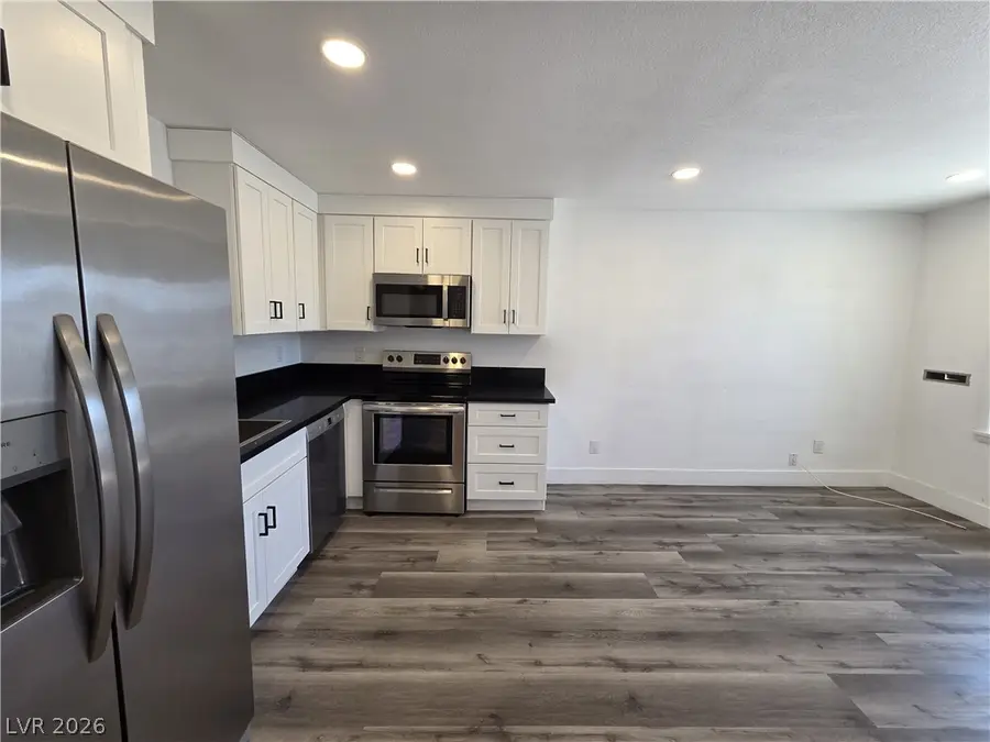 320 N 10th Street, Las Vegas, NV 89101 - #3