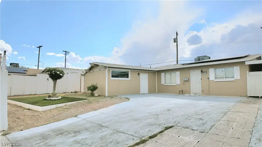 5463 Sir Monahan Street, Las Vegas, NV 89119 - #3