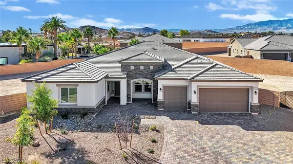 8835 S Tenaya Way, Las Vegas, NV 89113