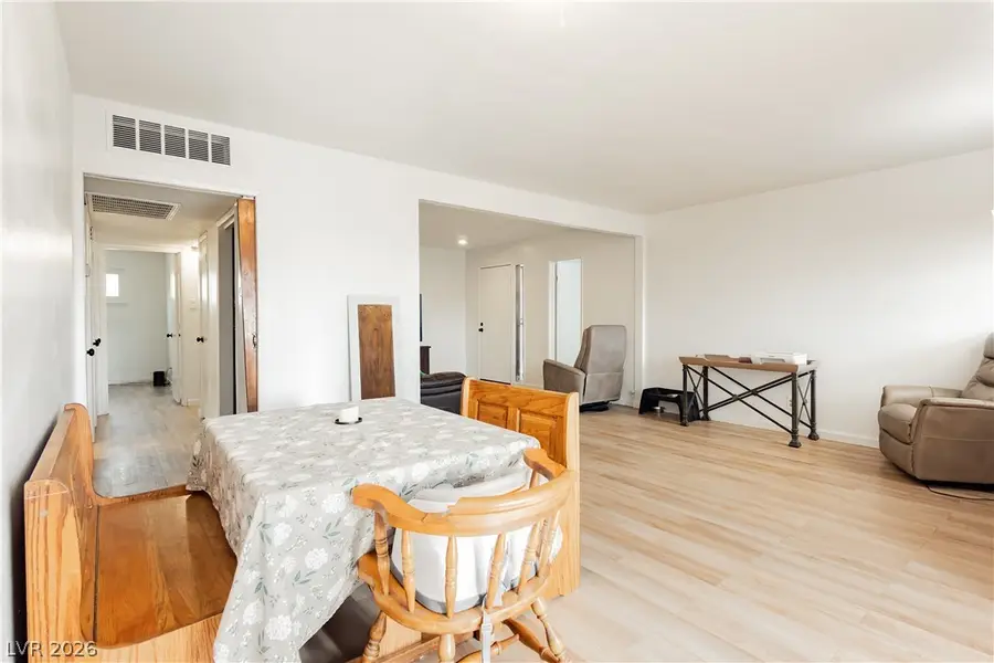 5128 Doe Avenue, Las Vegas, NV 89146 - #3