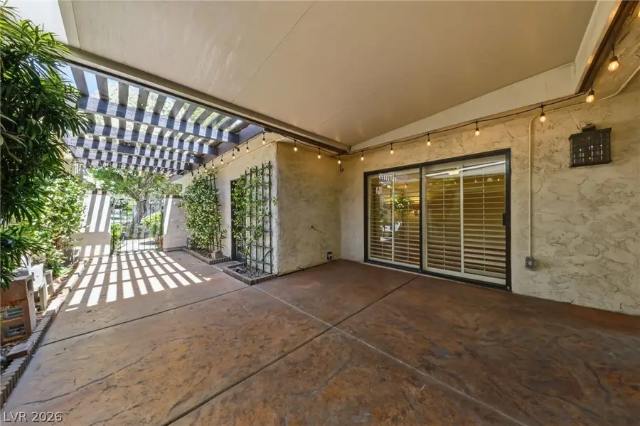 2577 Palmera Circle, Las Vegas, NV 89121 - #2