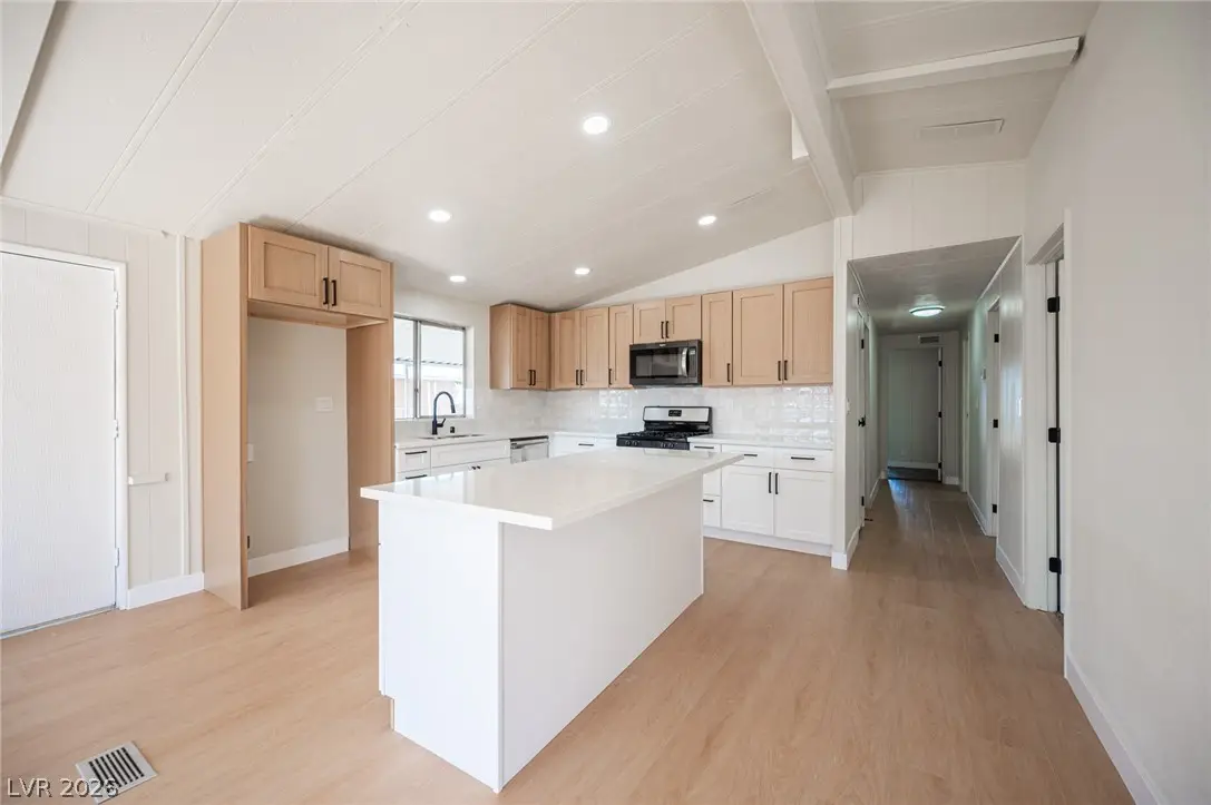 3414 Isle Royale Drive, Las Vegas, NV 89122 - #1