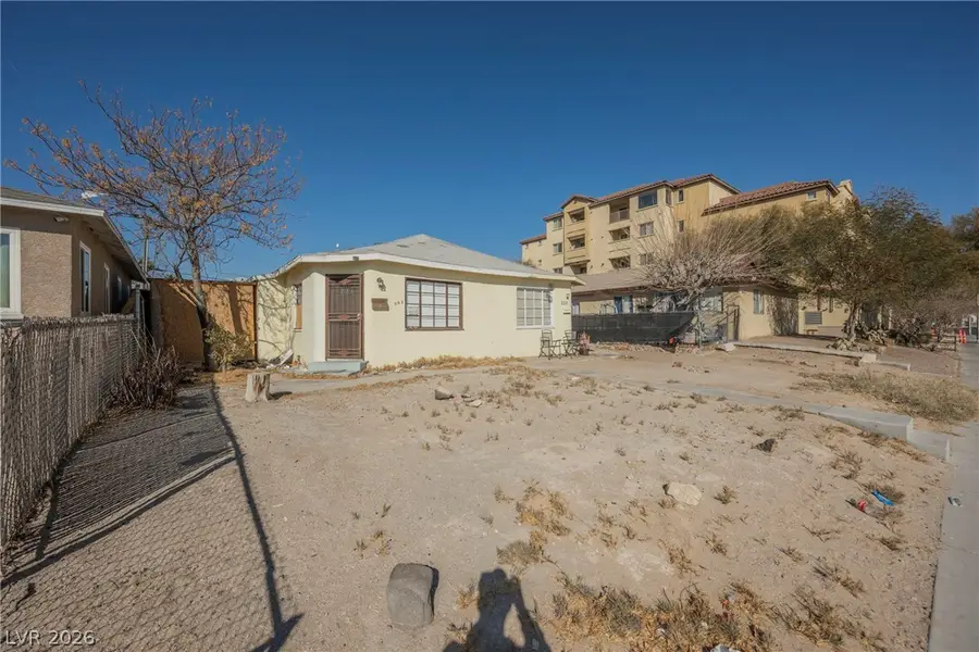 203 N 13th Street, Las Vegas, NV 89101 - #2