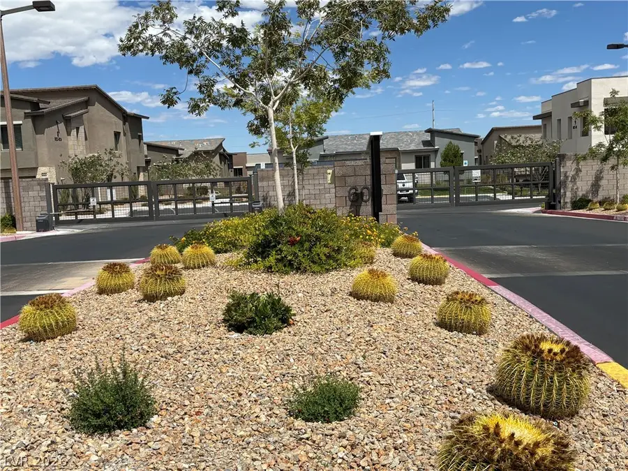 600 N Carriage Hill Drive #2169, Las Vegas, NV 89138 - #2