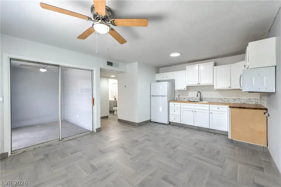 809 E Cartier Avenue #E, North Las Vegas, NV 89030 - #3