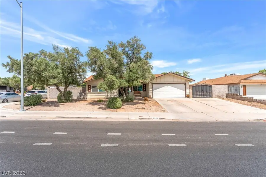 4528 E Harmon Avenue, Las Vegas, NV 89121 - #3