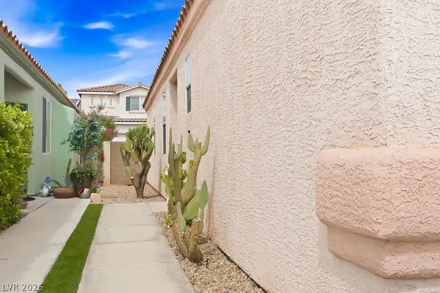9575 Withering Pine Street, Las Vegas, NV 89123 - #3