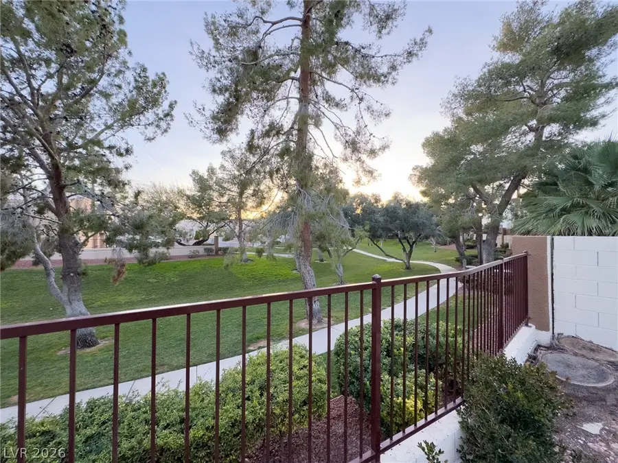9705 Floweret Avenue, Las Vegas, NV 89117 - #2