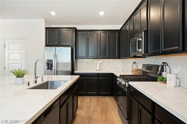 6844 Bayou Hollow Avenue, Las Vegas, NV 89156