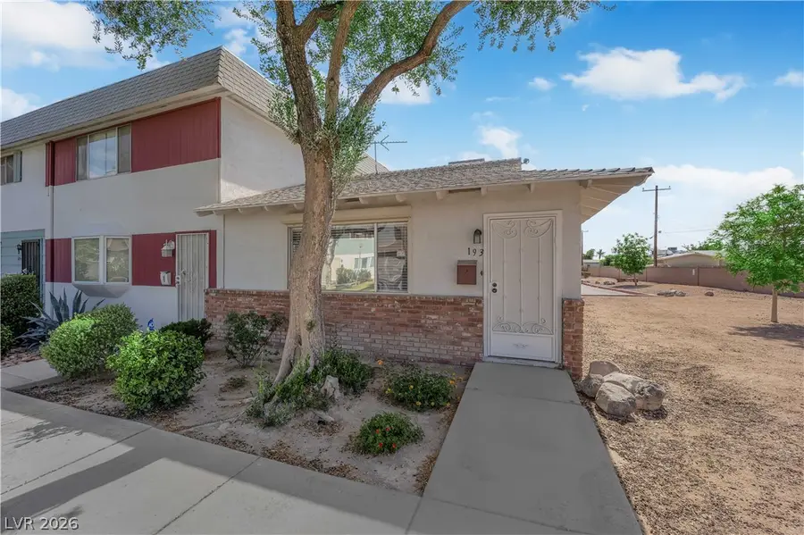 193 Greenbriar Townhouse Way, Las Vegas, NV 89121 - #2