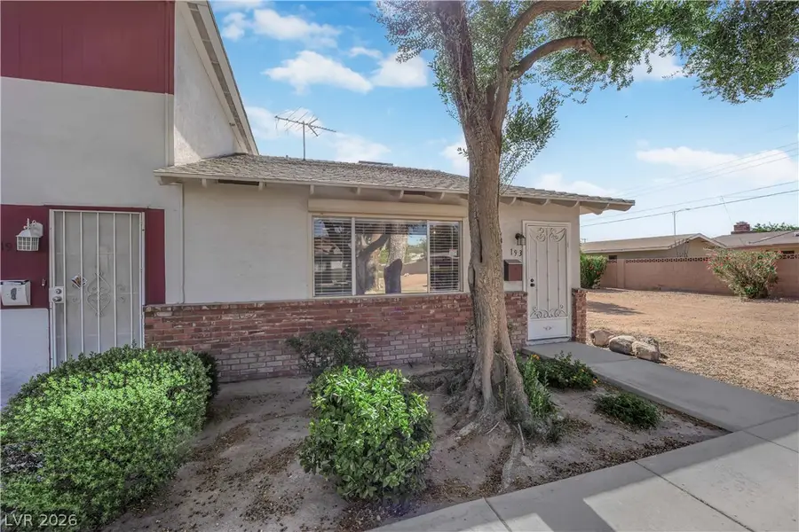 193 Greenbriar Townhouse Way, Las Vegas, NV 89121 - #3