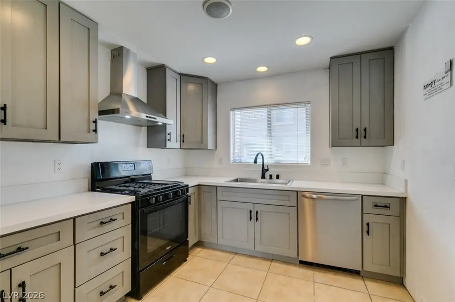 5260 Fire Night Avenue, Las Vegas, NV 89122 - #2