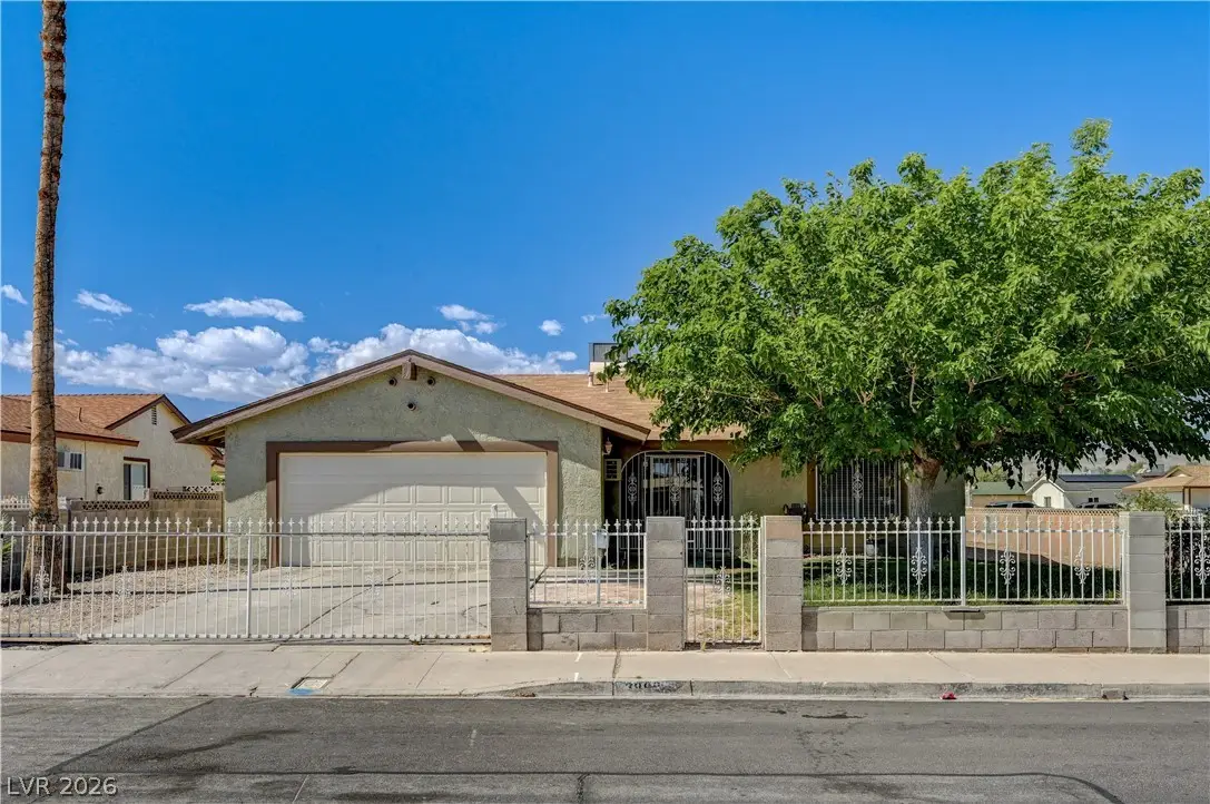 3998 Shady Oak Drive, Las Vegas, NV 89115 - #1