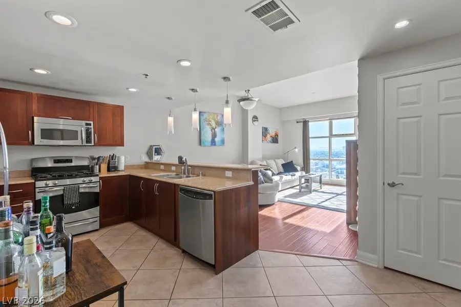 150 Las Vegas Boulevard #1608, Las Vegas, NV 89101 - #3