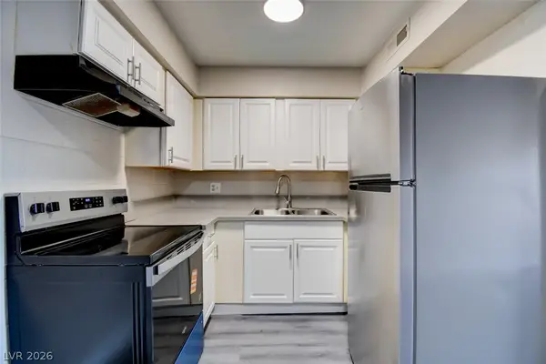 625 S Royal Crest Circle #13, Las Vegas, NV 89169