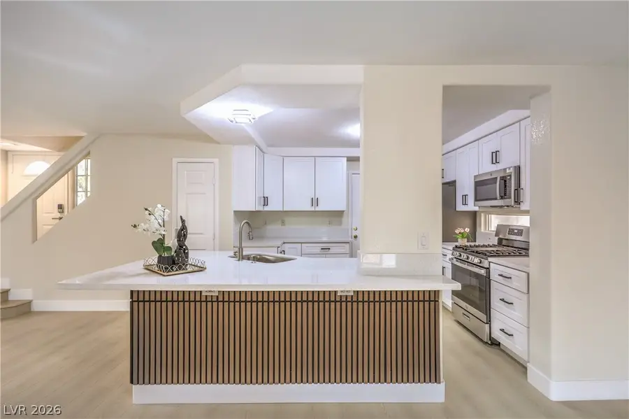 10034 Basalt Hollow Avenue, Las Vegas, NV 89148 - #2